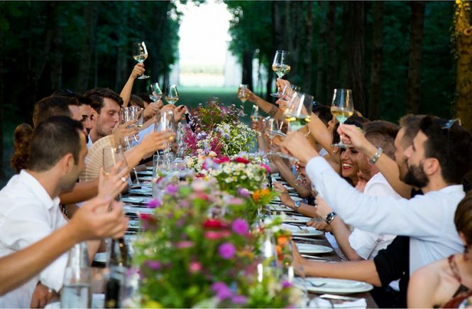 How to Make Your Wedding Guests Happy